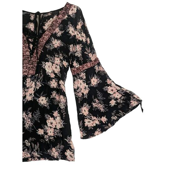 Angie Romper Boho Sz L Bell Sleeves.Lace Up Front PocketsSee Photos Measurements - Picture 2 of 9